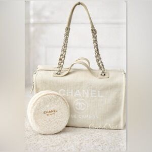 Creamy White Women's Tote Bag NWOT with authentic CHANEL round makeup bag GWP